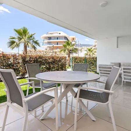 Appartement New Build 2bedroom With The Small Private Garden *