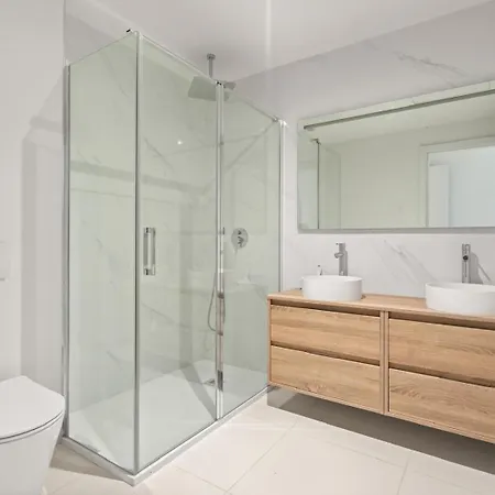Appartement New Build 2bedroom With The Small Private Garden